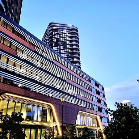 Melbourne Docklands Riverside Views Екстериор снимка