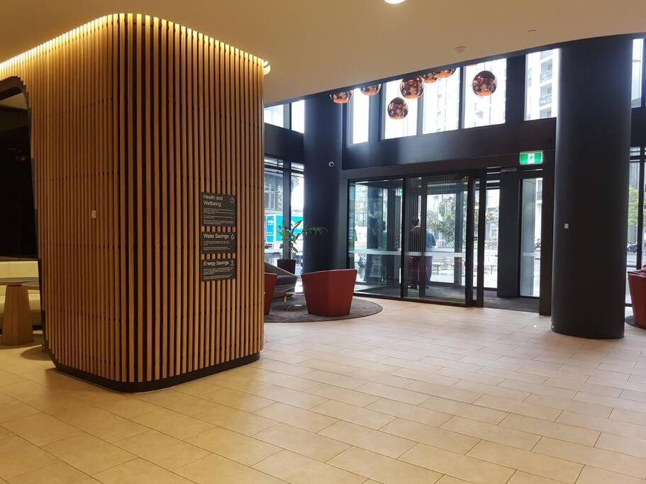 Melbourne Docklands Riverside Views Екстериор снимка
