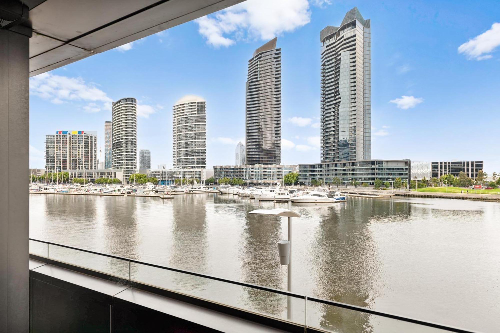 Melbourne Docklands Riverside Views Екстериор снимка